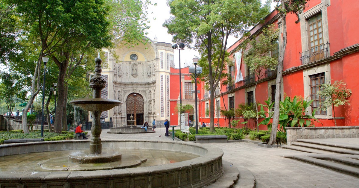 fachada museo franz mayer